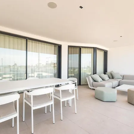 Infinity 0-8 Luxe Sea View 2b * بالم مار