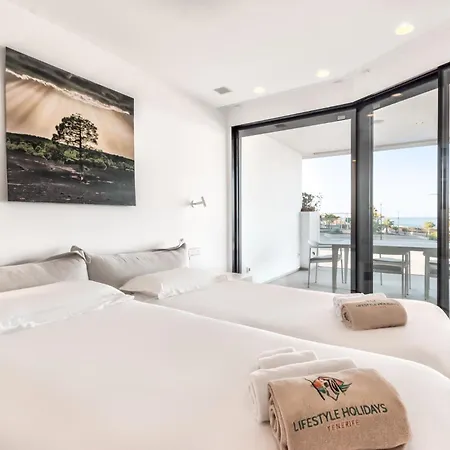 Infinity 0-8 Luxe Sea View 2b *